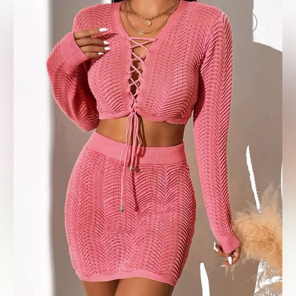 Lace Up Front Crop Sweater & Textured Knit Skirt - Picture 4 of 6